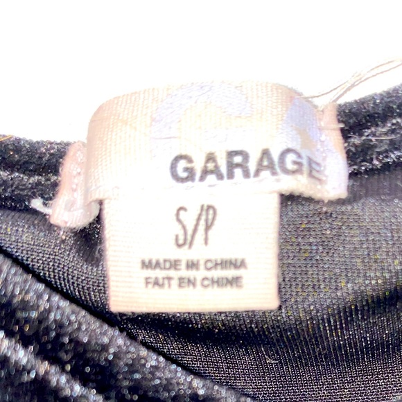 Garage off shoulder top. - Picture 3 of 5